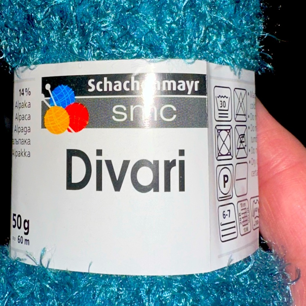 Davari yarn in Teal and bundle of 10/All same lot number!